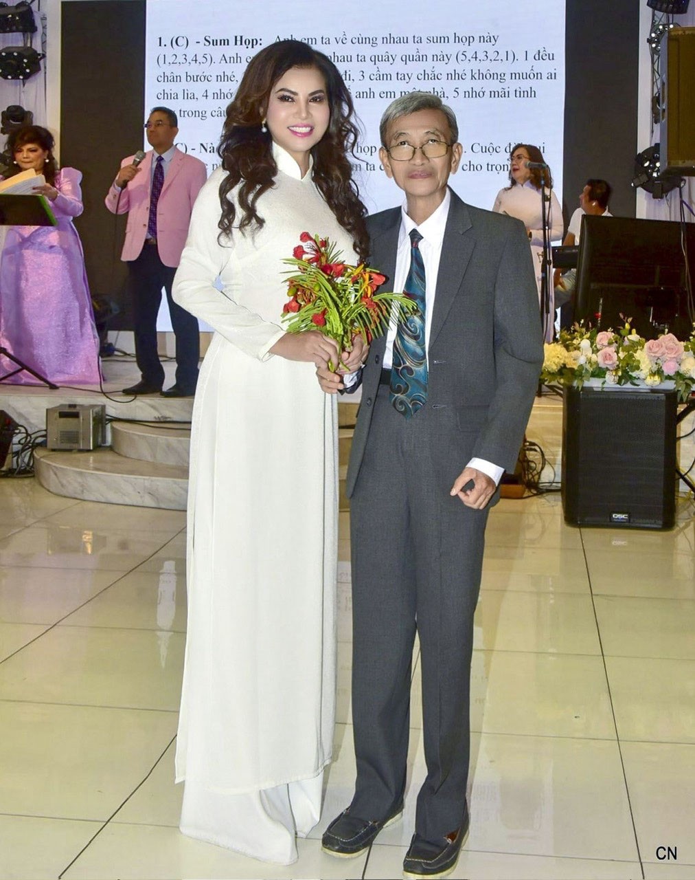 3b-kim-hong-ben-thay-ht-1753353315.jpg