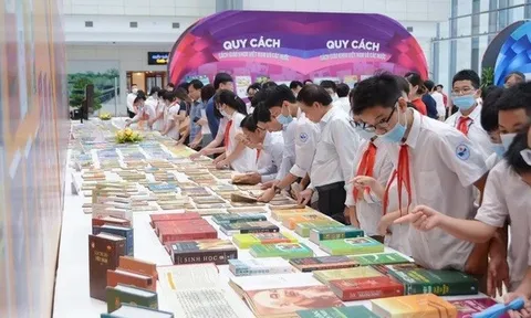 NXBGDVN: Tiếp tục giảm giá SGK bình quân 13,3%