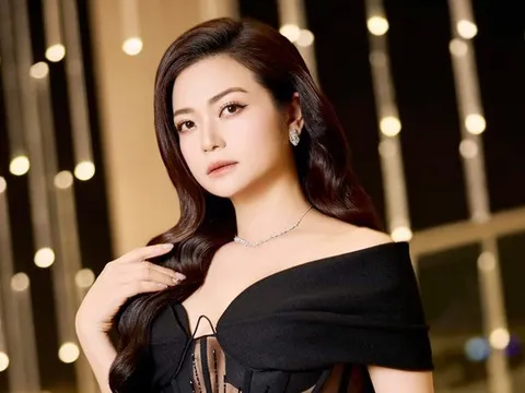 NSƯT Kiều Anh gây bất ngờ với "giao diện bà mẹ 3 con"