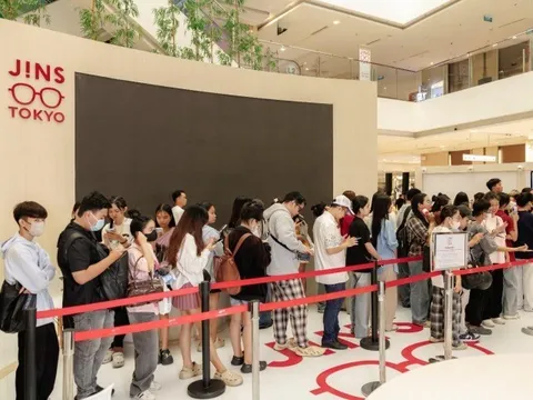 JINS mang những cặp kính “nhẹ như không khí” tới Việt Nam!