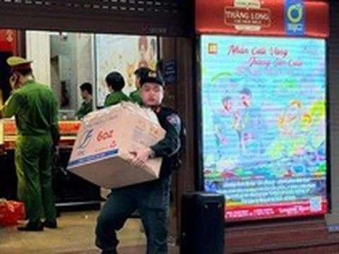 Khởi tố vụ án tại Bảo Tín Minh Châu: Công an thu giữ 23,3 tỷ đồng tiền mặt, 7 quyển sổ đỏ cùng lượng lớn kim loại màu vàng, bạc