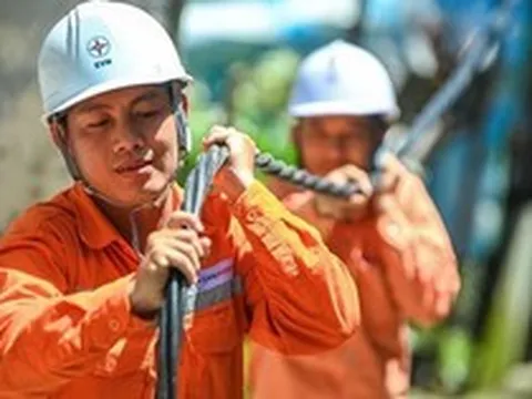 Hết lỗ, EVN báo lãi hơn 1.500 tỷ đồng/tháng