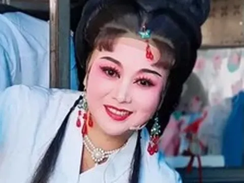 Nữ diễn viên chết đuối