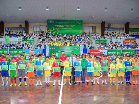 Nestlé MILO trao tặng 16 suất học bổng “Có chí thì nên”