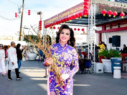 Hoa hậu Kim Hồng và những khoảnh khắc đón Tết Việt trên đất Mỹ