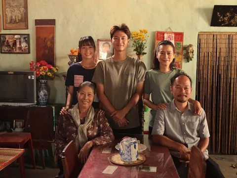 8 bài học đắt giá từ Lật Mặt 8: Con trẻ trưởng thành theo nhịp điệu khác nhau, hãy tôn trọng nó!