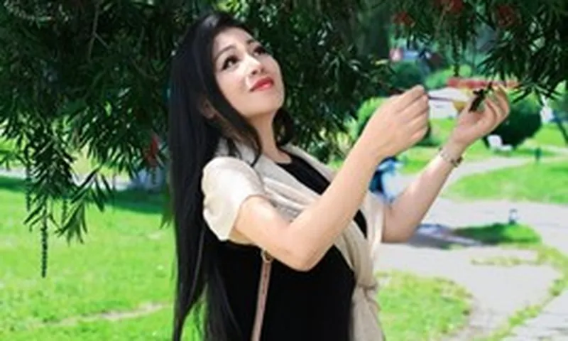 Thu nhập của "nữ hoàng nhạc đỏ" có học vị Tiến sĩ, là mẹ đơn thân 4 con